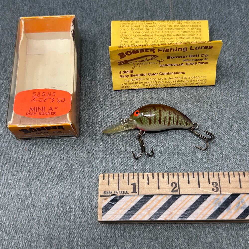 Vintage Bomber Mini A Deep Runner 5ASMG Crankbait w/ Box Glows Under UV